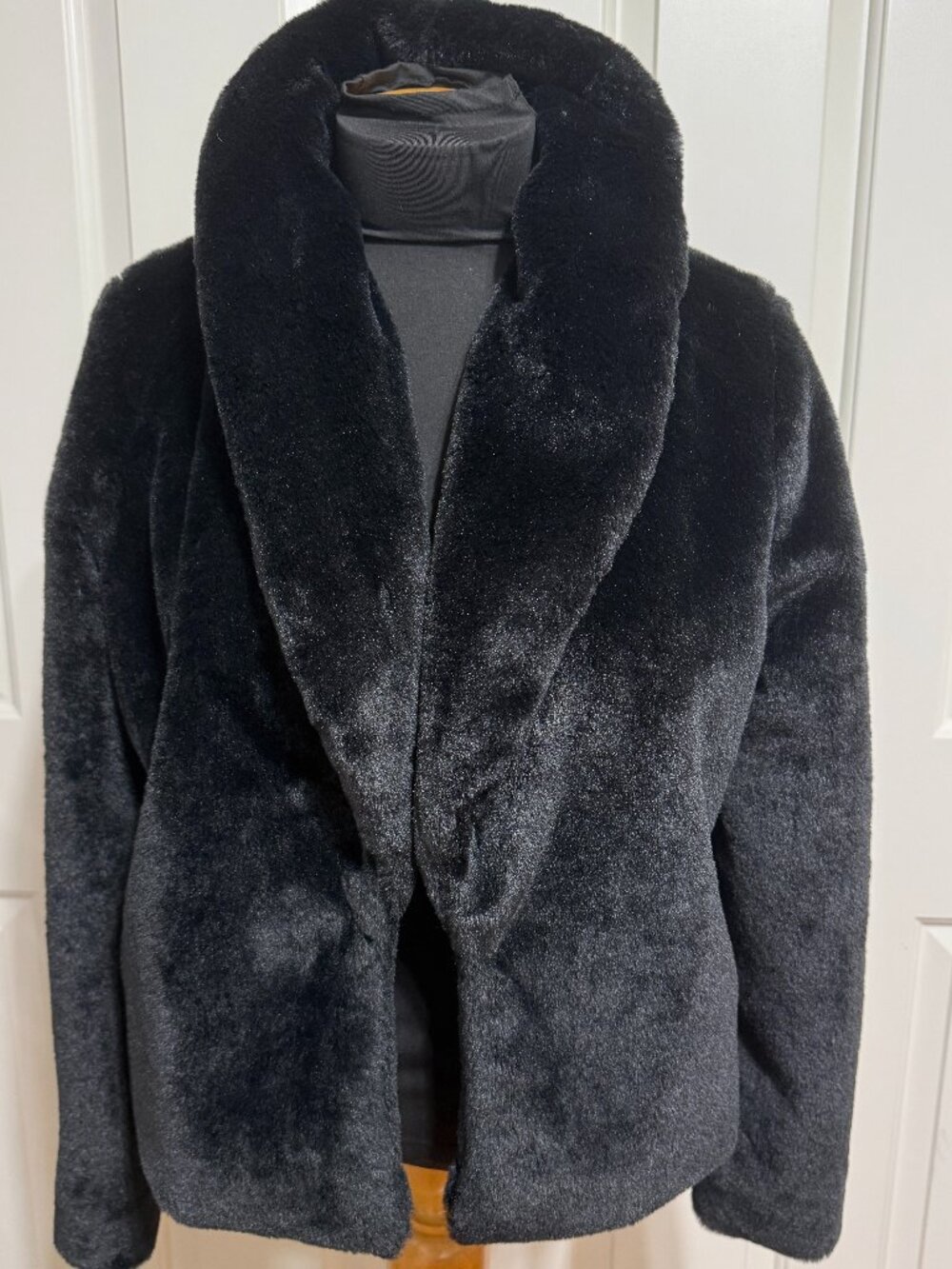 Rampage Black faux fur Lined Evening Short jacket coat big collar MED